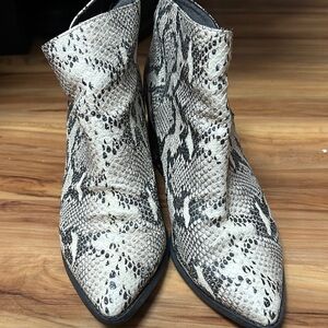 Seychelles leather Snakeskin Ankle Boots 7.5